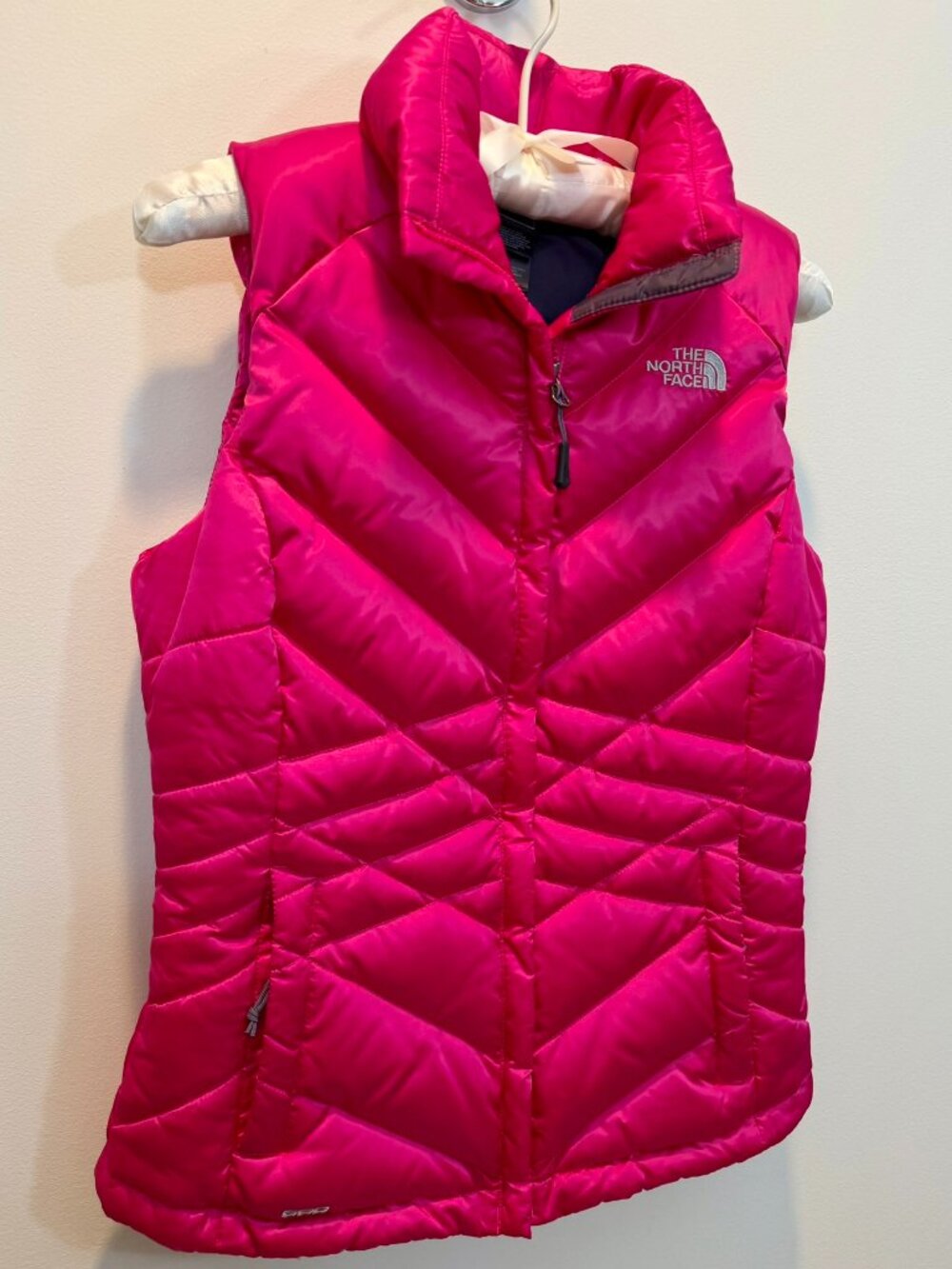 ✨ Host Pick - The North Face Women’s Puffer Winter Vest XS – Hot Pink/Fuchsia